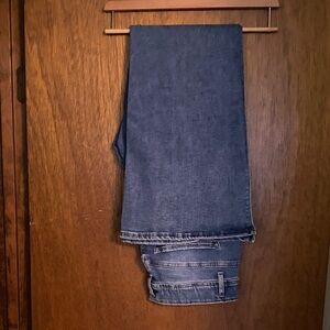 Elegant Denim Flare Jeans